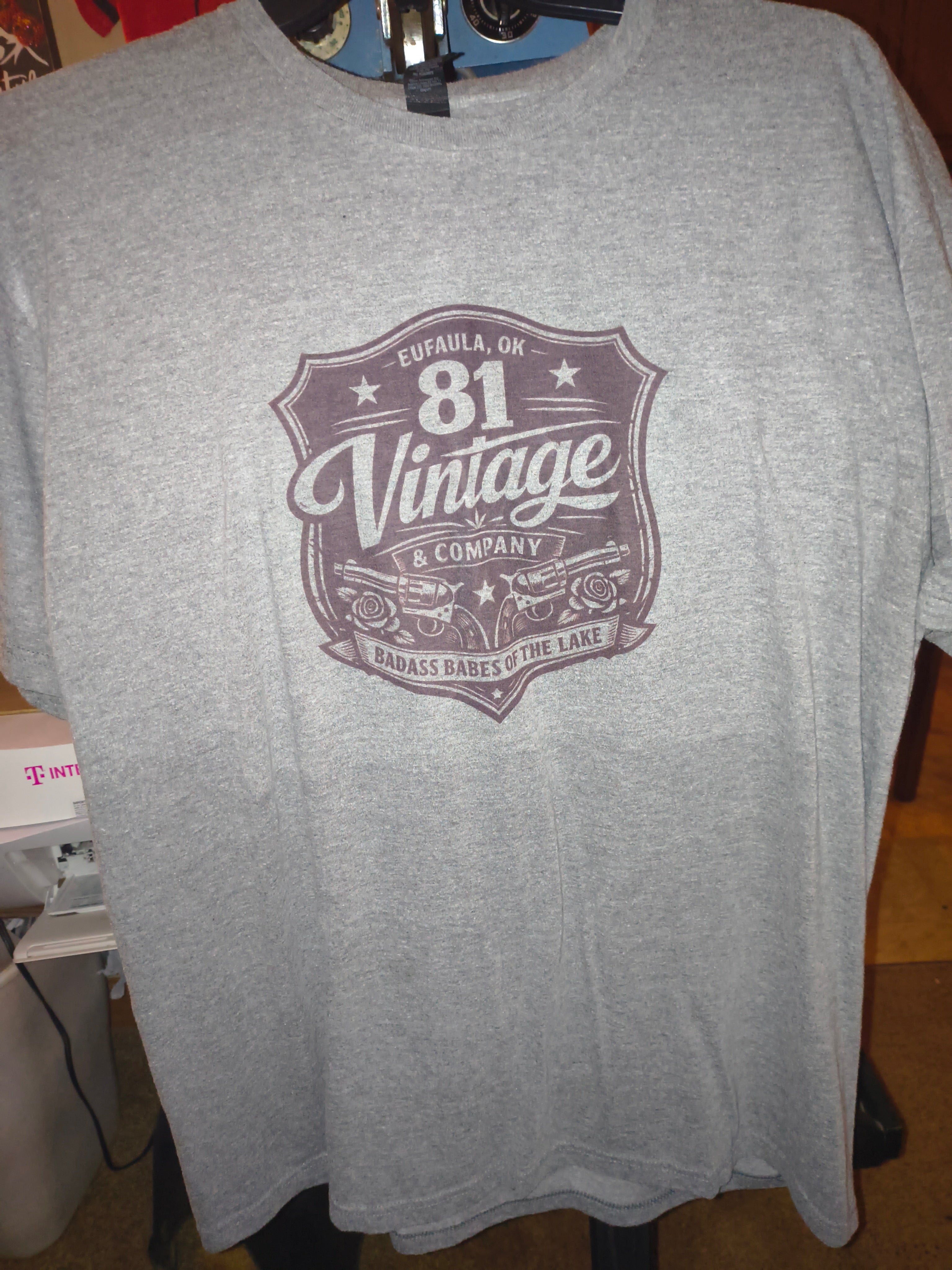 81 Vintage & Company Logo Tee